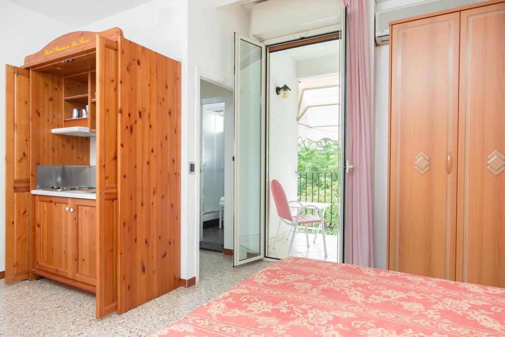 Hotel Residence Des Bains Cesenatico Oda fotoğraf