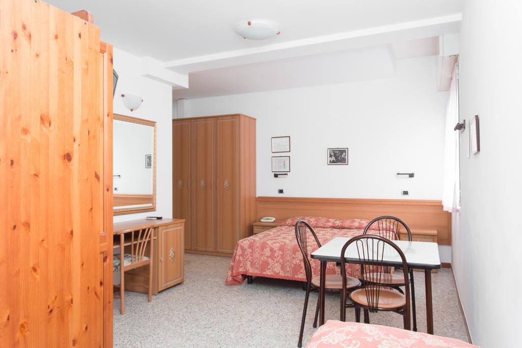 Hotel Residence Des Bains Cesenatico Dış mekan fotoğraf